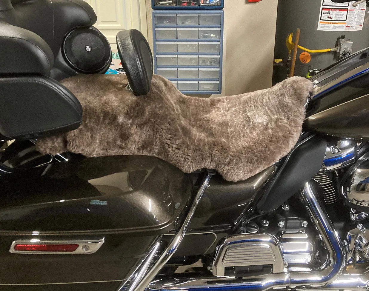 Full Pelt with Straps Sheepskin Buttpad™