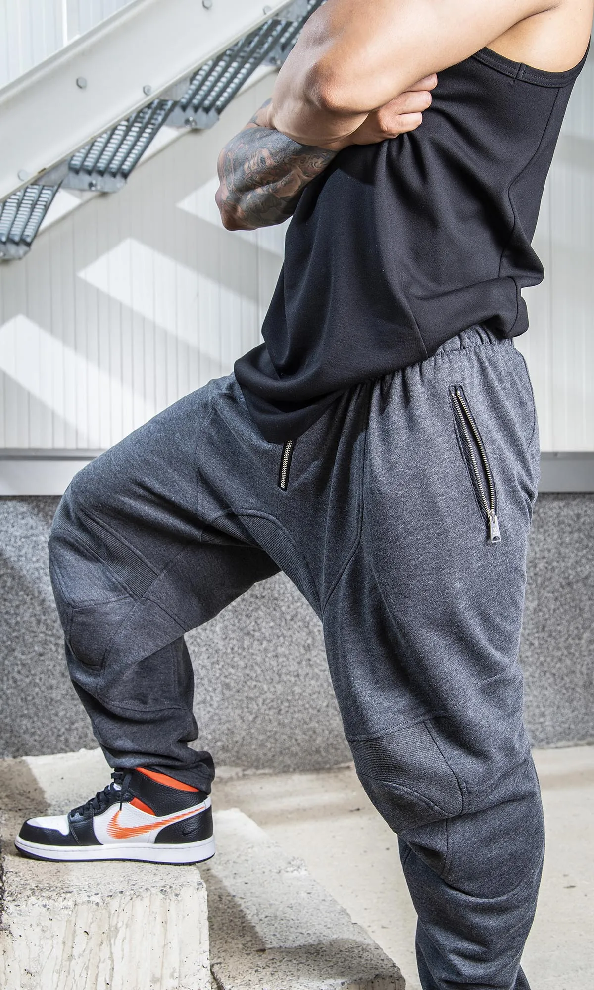 Loose Sweatpants With Ribbed Details